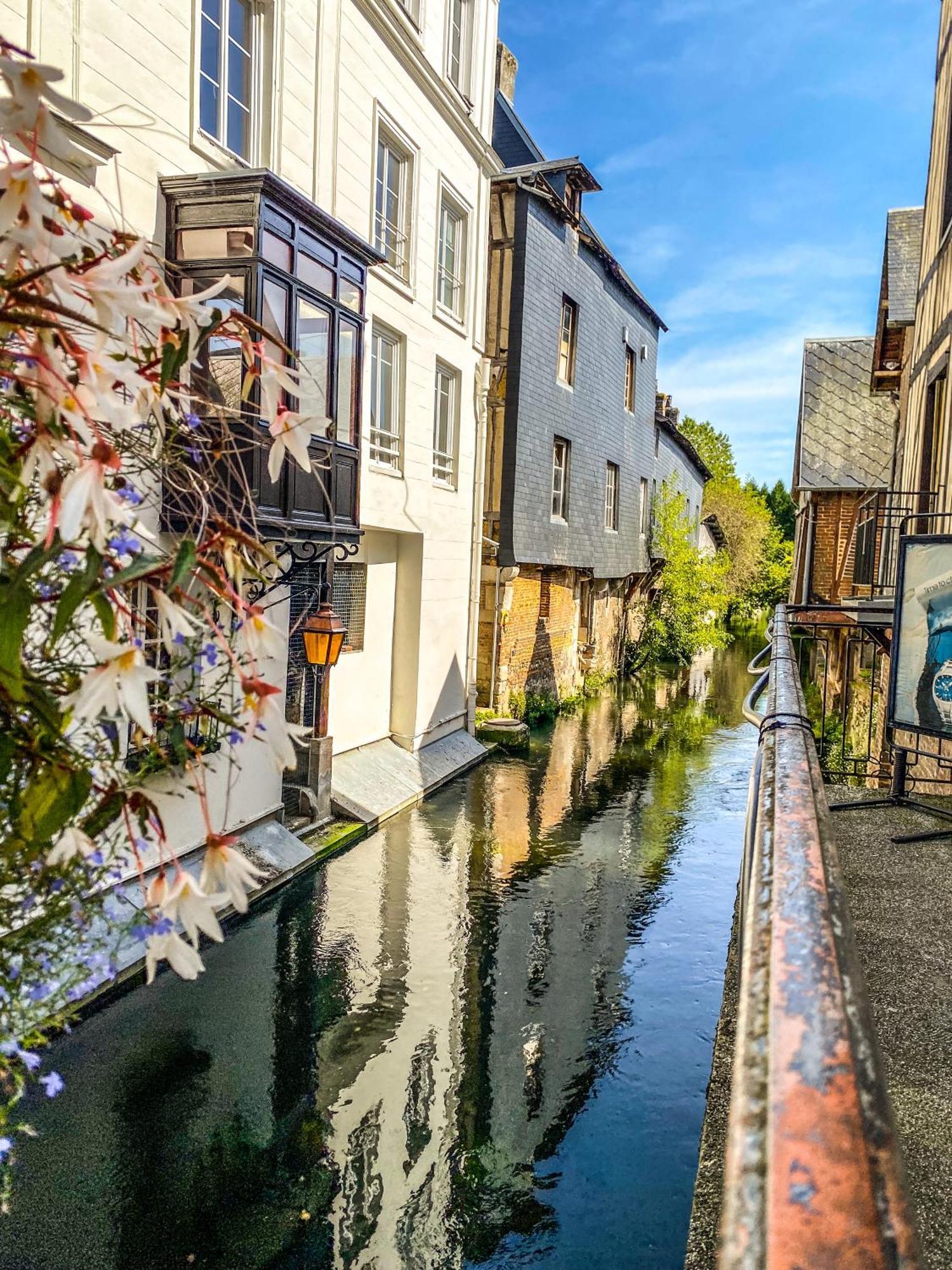 Ulysse By Kleidos - Charmant T2 Dans Le Centre De Pont-Audemer Exterior photo